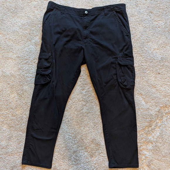 Wrangler Other - Wrangler Regular Taper Cargo Pants Mens 42x30 Black